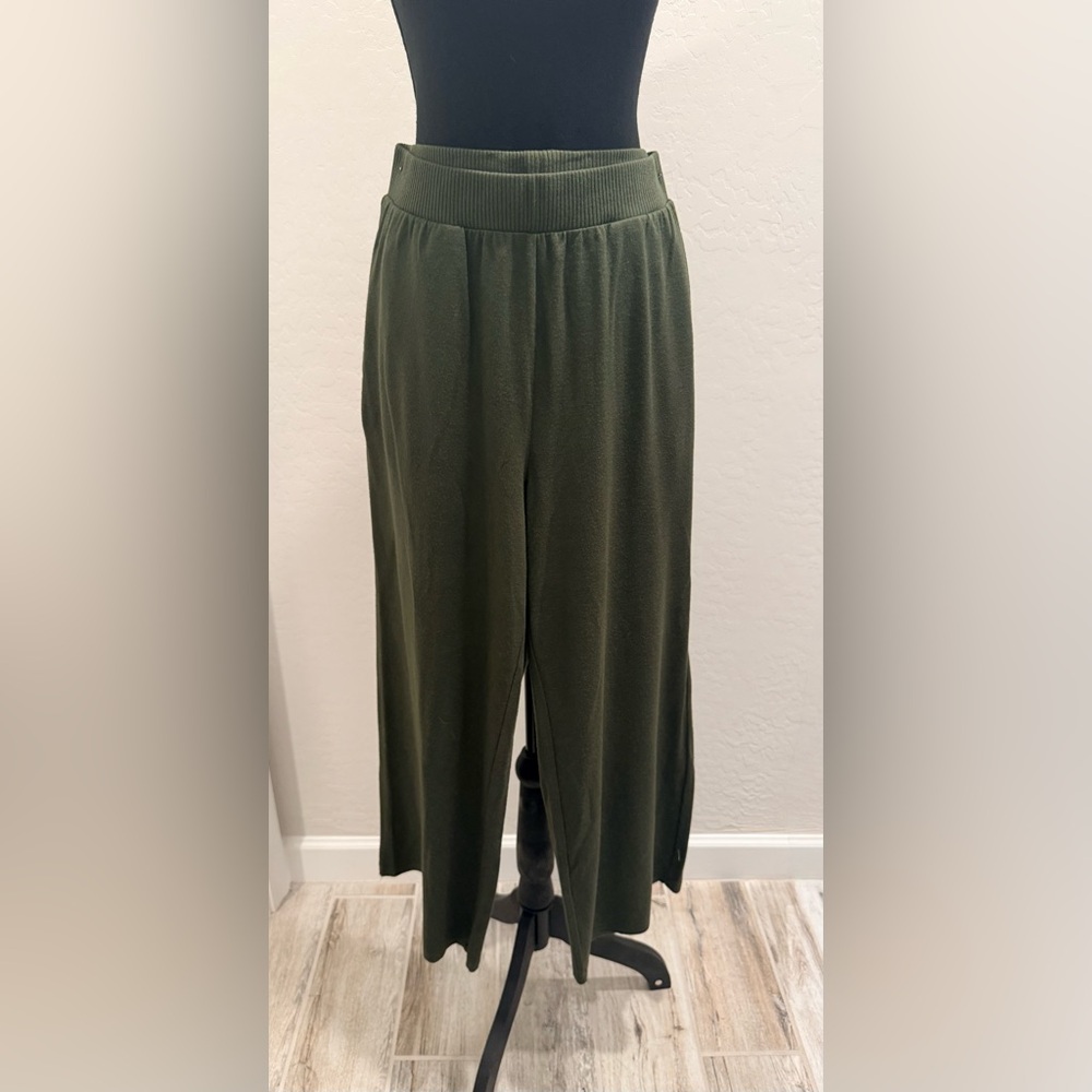 Splendid Olive Green Knit Wide Leg Lounge Pants size Medium